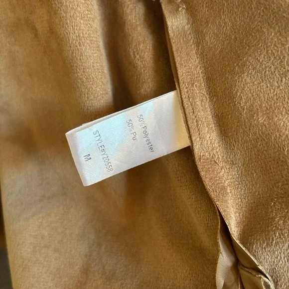 DO+BE Camel Faux Leather Button-Up Size Medium Casual Chic Minimalist - Picture 5 of 7